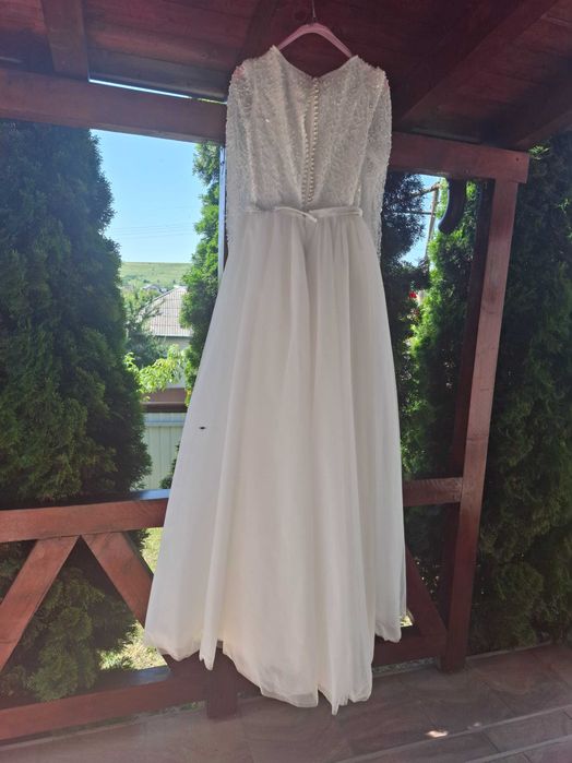 Rochie mireasa purtată o singură dată