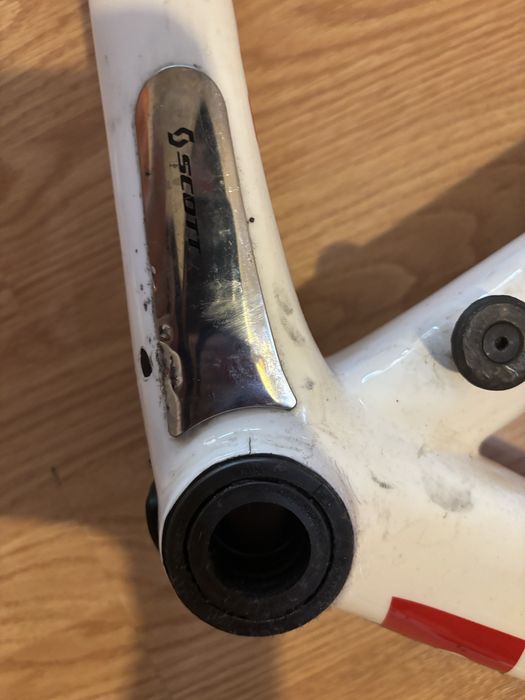 Карбонова рамка scott foil