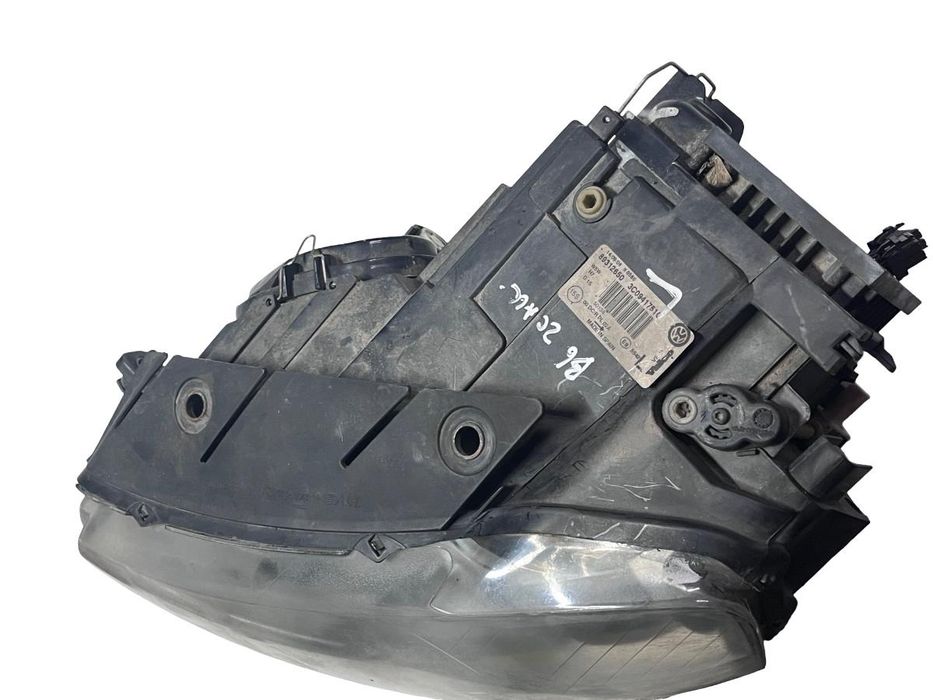 Far Stanga Cu Lupa Si Bi Xenon Europa Volkswagen Passat B6 2005 - 2010 89312650