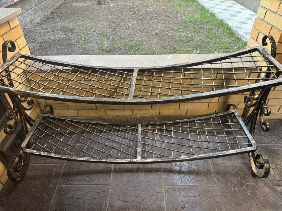 Чугунная дровница