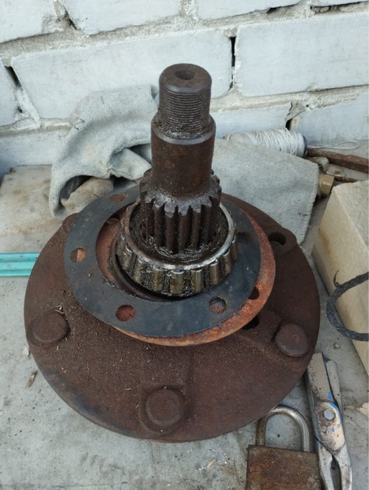 Ступица с подшипником (б/у)