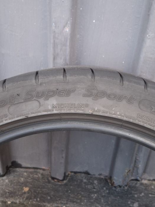 O anvelopă de vară MICHELIN  265 /35 R19
