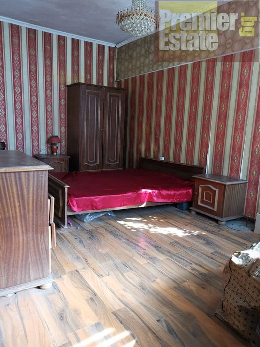 Къща само на 8 км. от Пловдив,,село Крислово, област Пловдив