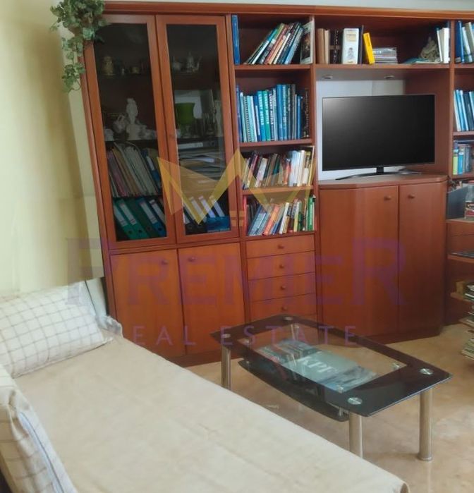 Продава се Тристаен апартамент в Бургас, Център - 50 кв.м за 1224 €/кв.м - Снимка #5