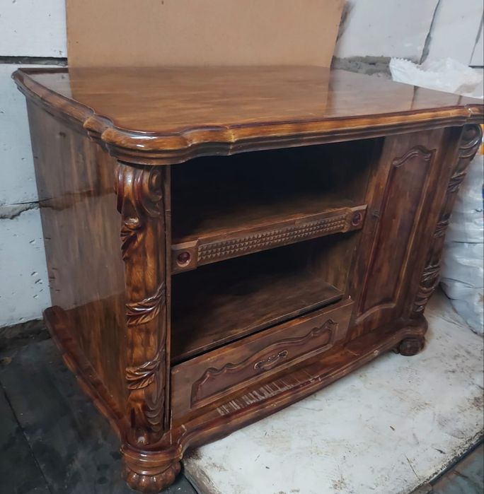 Тумба  под телевизор