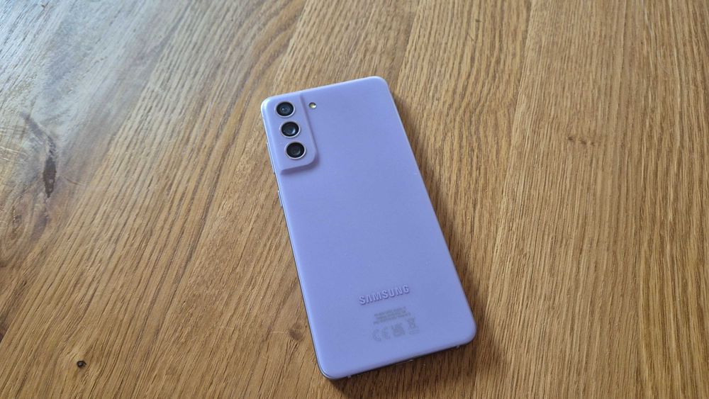 Samsung Galaxy S21 FE – stare bună, liber de rețea