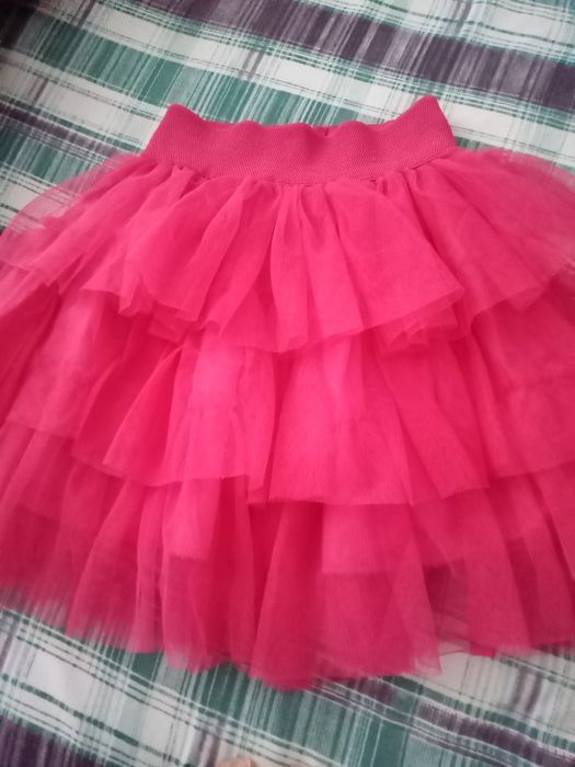 Платье новое на 3,4 года