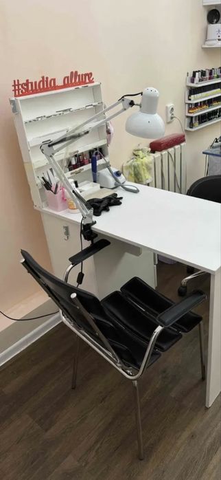 Сдаю 2 место для мастера маникюра и педикюра.