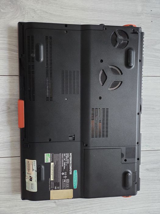 Laptop M57RU DIVINE-X – Best of 2007 - 8800M GTX  -  Retro - Colectie