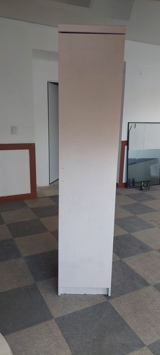 Продам шкаф- пенал