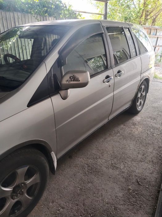 Продам машину Nissan