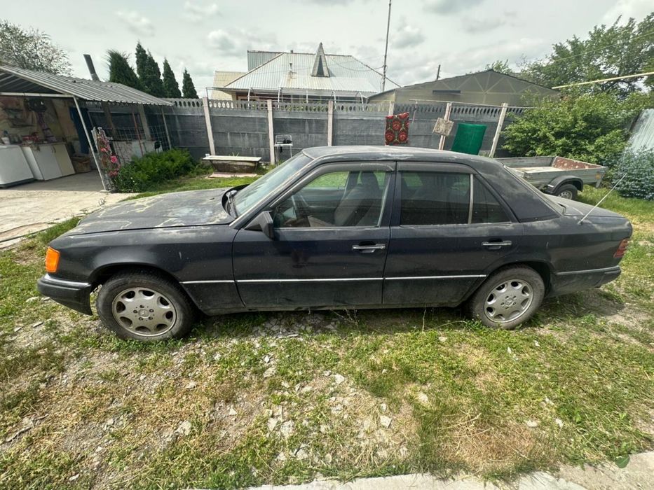 Mercedes benz e230 w124