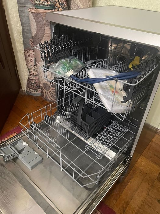 Mașina spălat vase Electrolux