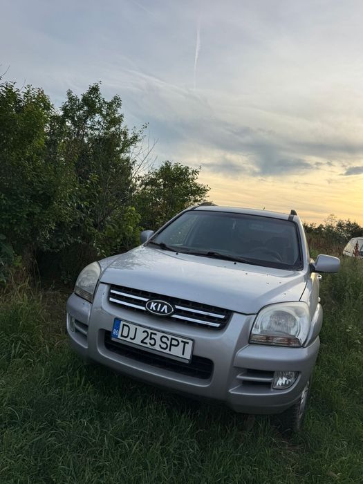 Vând  kia sportige