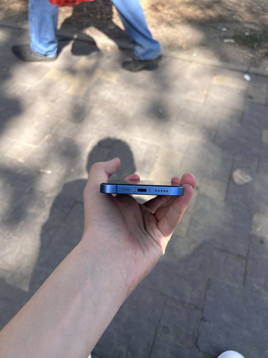 Продам Iphone 13 256gb