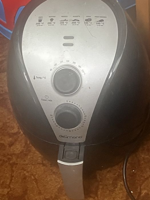 Friteuza cu aer cald