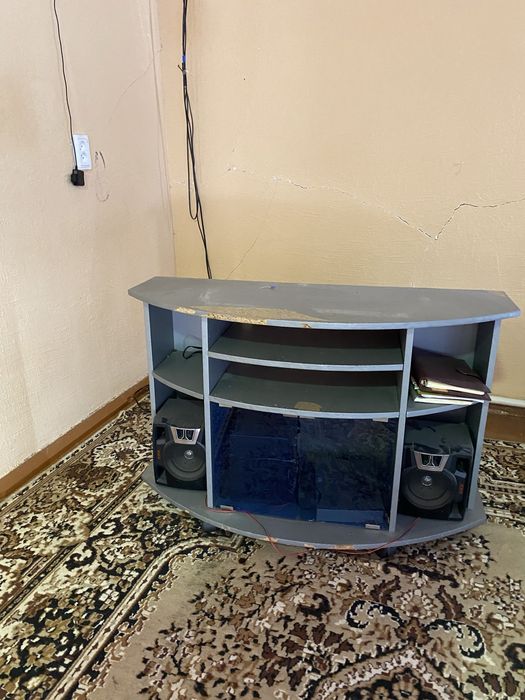 Подставка под телевизор