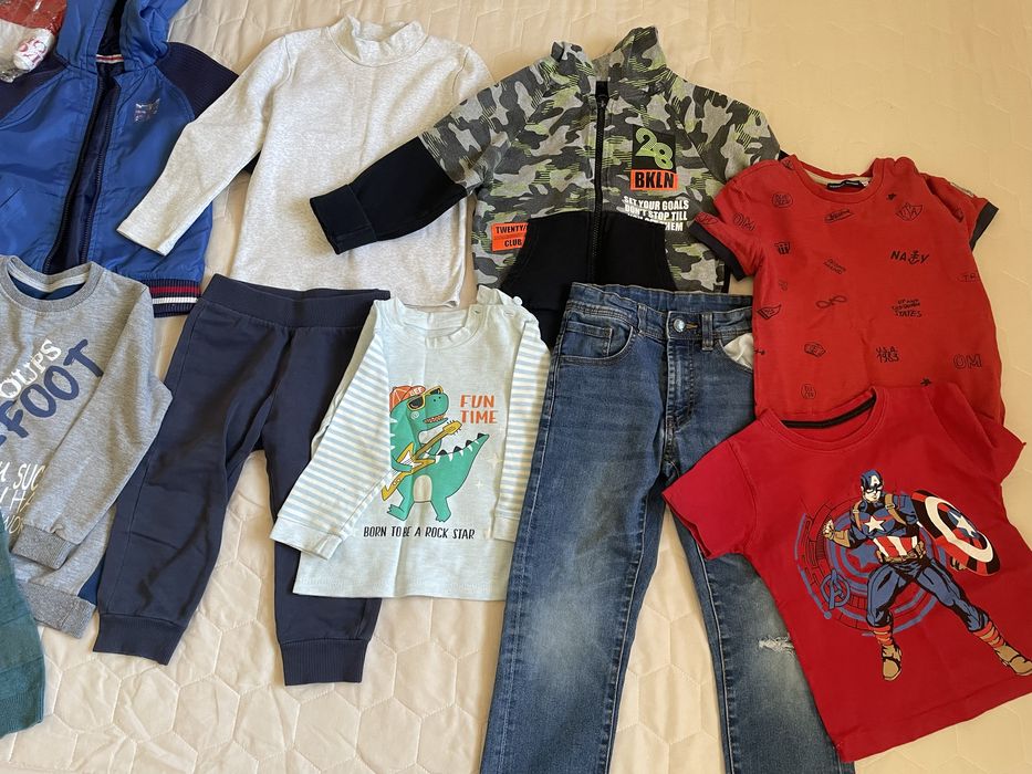 Отдам детские вещи бесплатно на 4 года