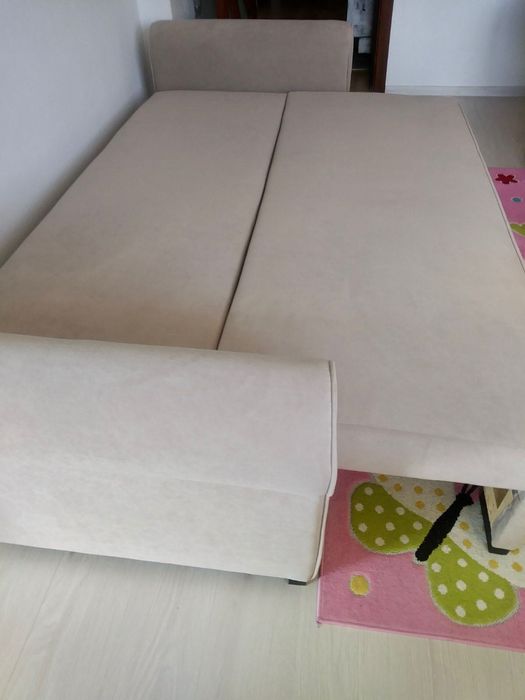 Разтегателен диван