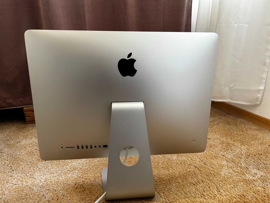 Imac cu 21,5 inch, LED-backlit display