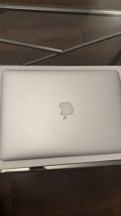 Ноутбук макбук