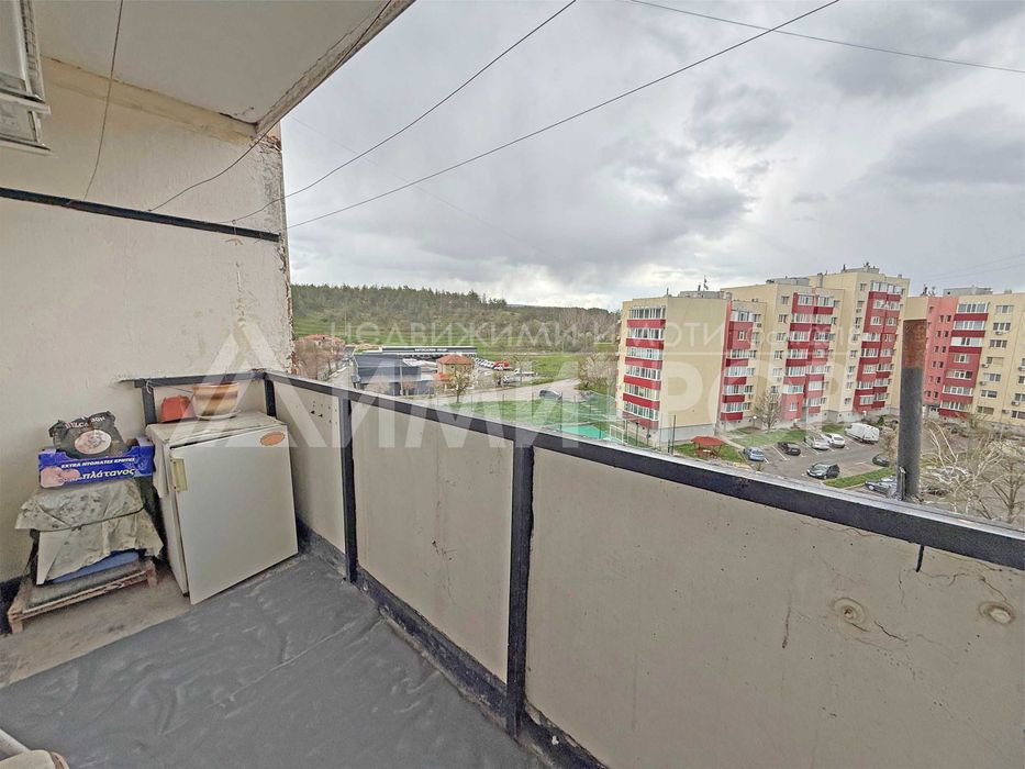 Продава апартамент тип гарсониера 42 кв.м. в гр. Нови пазар, кв. Възраждане