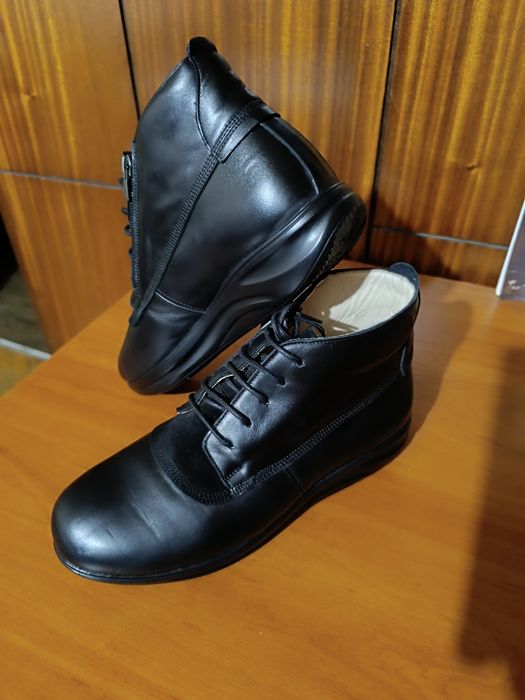 Ортопедични обувки-боти, без бомбе и ръбове, телешка кожа