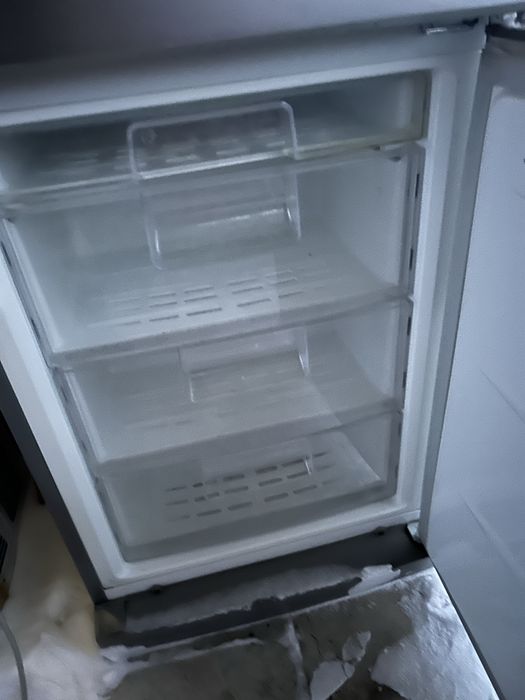 Продам холодильник LG