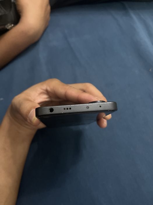 Redmi Note 13 продам почти новый срочно