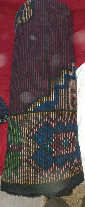 Китеник за спалня, вълнен с дълъг косъм + Ръчно плетено мильо