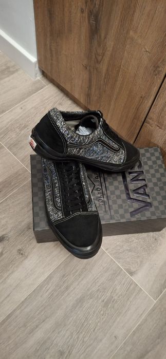 Încălțate bărbați Vans ,mărimea 45 ,in stare foarte bună.