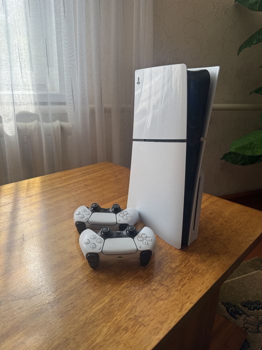 Продам playstation5 slim 1tb