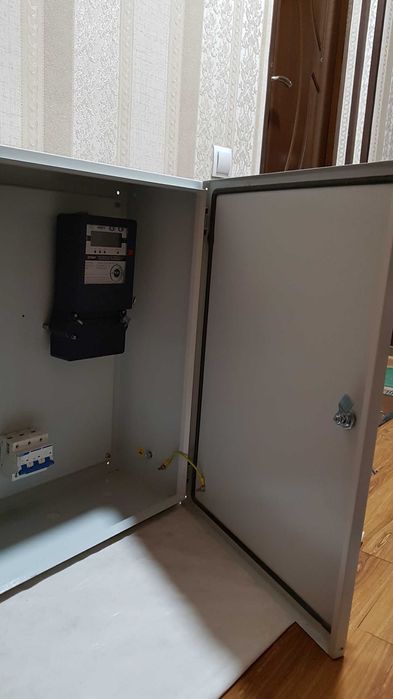 Универсальный металический электро шкаф   70 × 50 × 26 см.