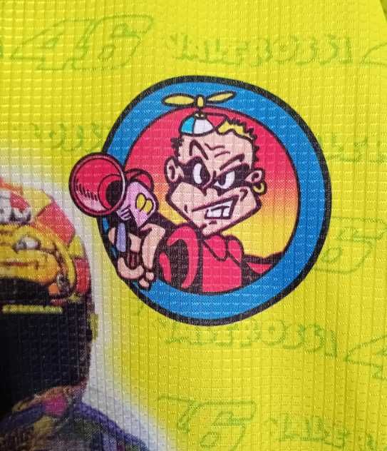 Уникална тениска на Валентино Роси