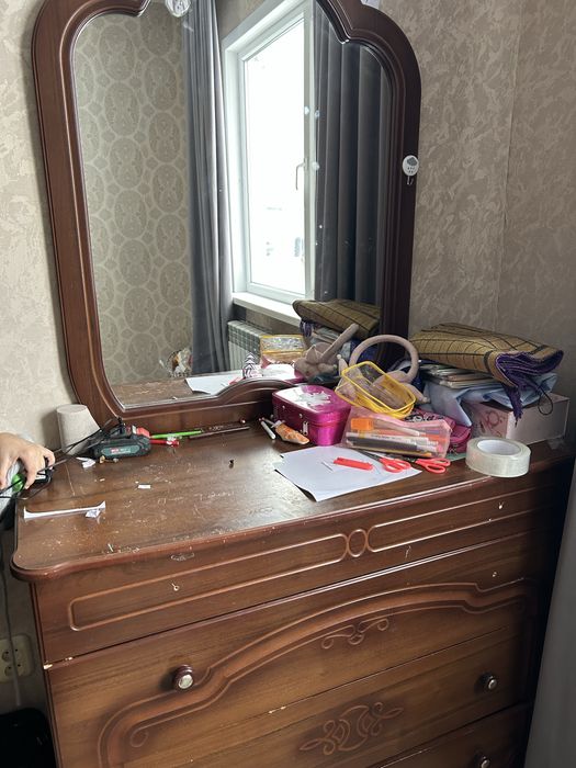 продам шкаф с комодом