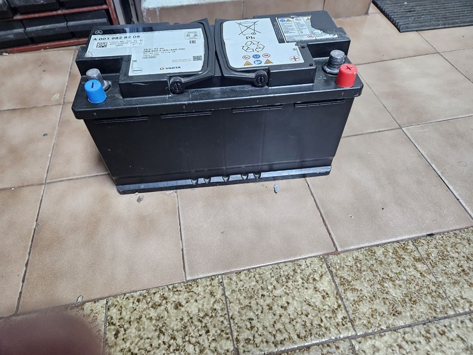 Продавам оригинален акумулатор за Мерседес