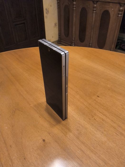 Samsung Z Fold 6