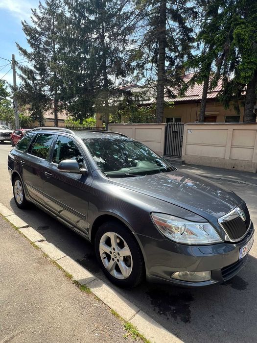 SKODA Octavia 2012