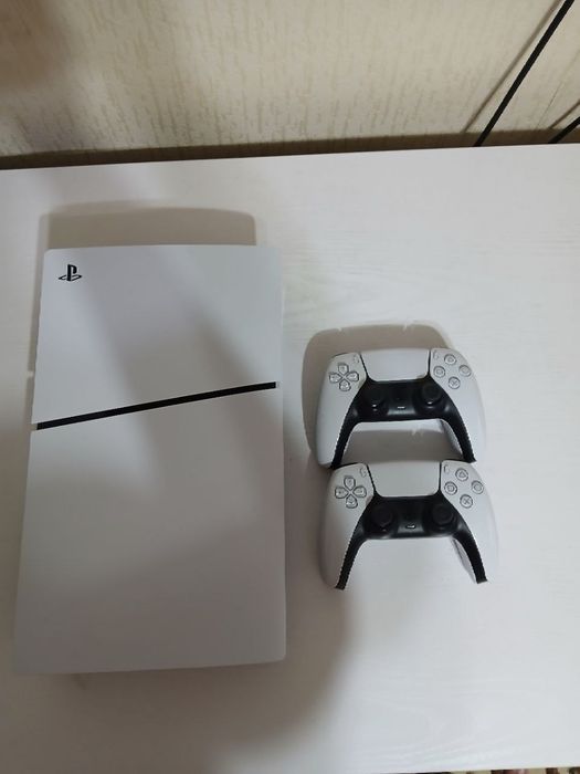 Продам PlayStation 5 Slim