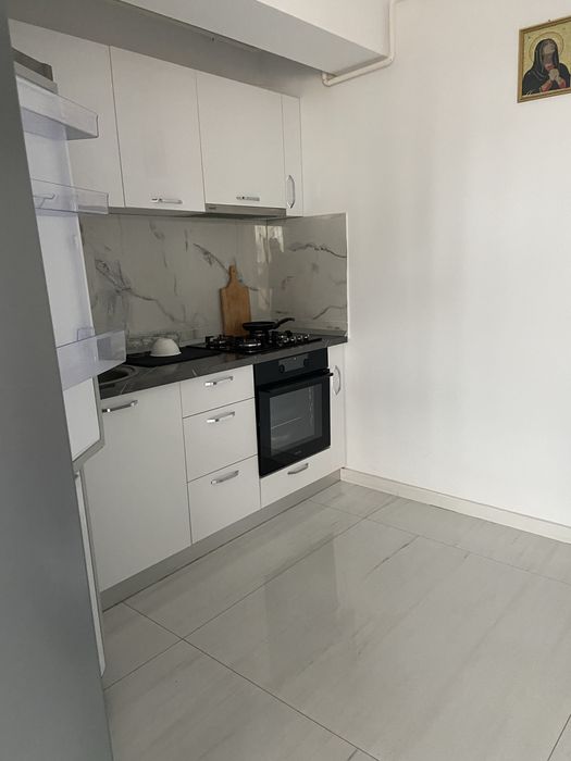 Inchiriez  regim hotelier apartament 2  camere  bloc nou 100 mp