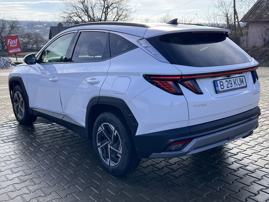 Hyundai Tucson Hybrid 1.6 benzina + hibrid 10.2025- 7000 km Avariat