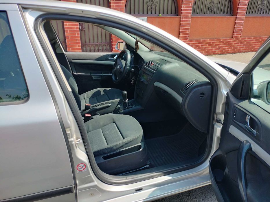 SKODA Octavia 2005 — imagine 5