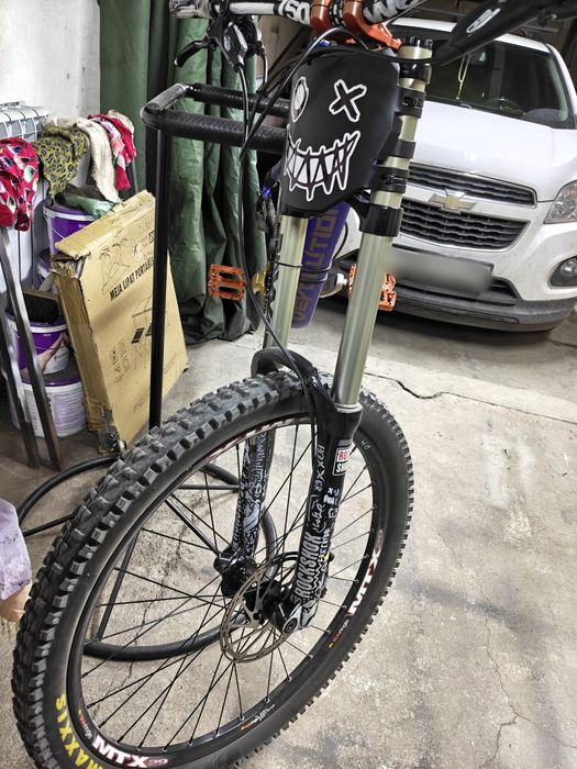 Вилка rockshox boxxer r2c2