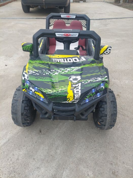 Masinuta electrica  pentru copii 4x4