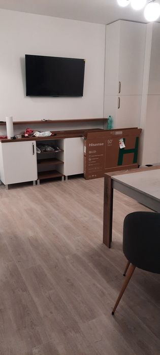 Închiriez apartament  + loc parcare Visoianu