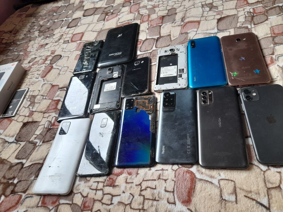 Telefon de piese schimb