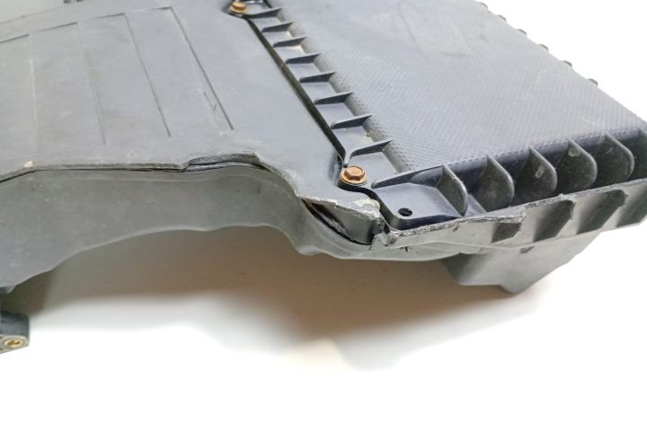 Carcasa  filtru aer cu doua prinderi rupte 55180540 Fiat Linea prima