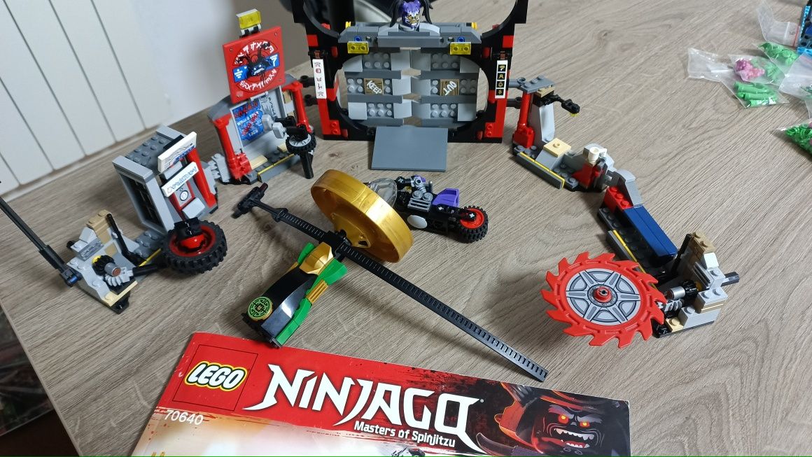 Vand lego ninjago 70640 Sanpaul • OLX.ro