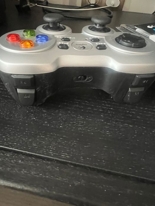 Продам игровой джойстик Logitech F 710