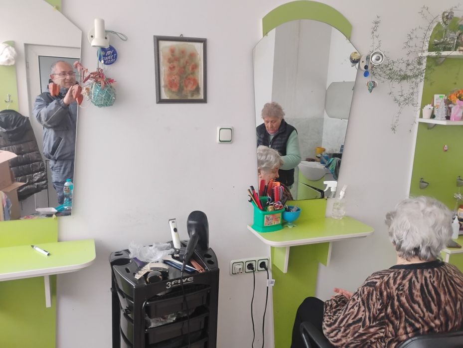 Обурудване за фризьорски салон